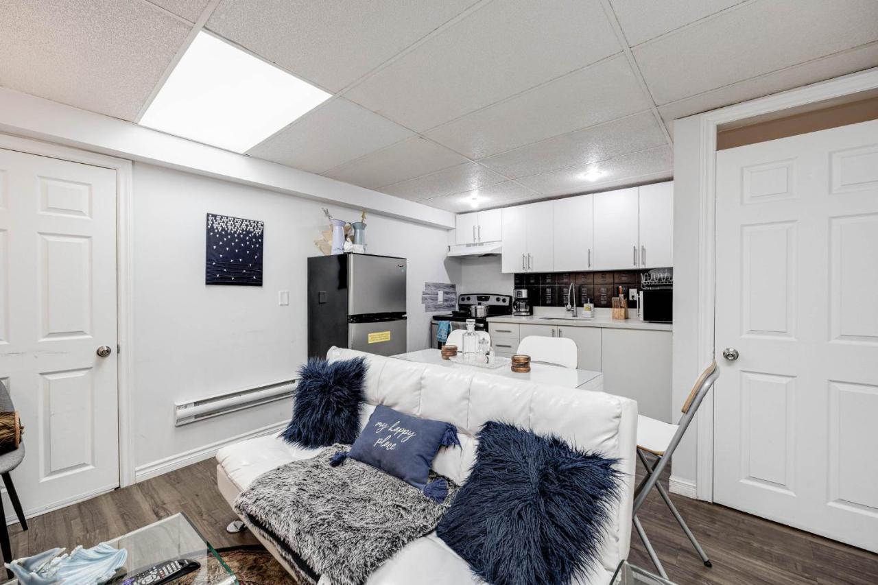 شقة تورونتو  في Bright Parkdale Court - Little Portugal W/ Free Parking المظهر الخارجي الصورة